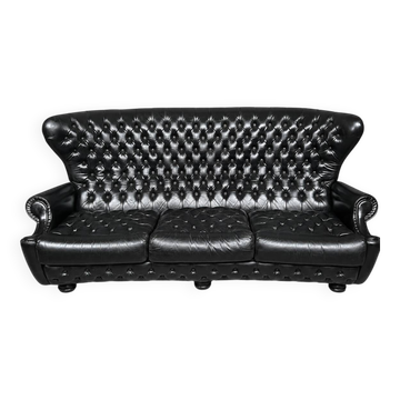 Chesterfield sofa. Leather.