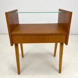 Table d'appoint ou table de nuit des années 1960 par Arch. František Jirak