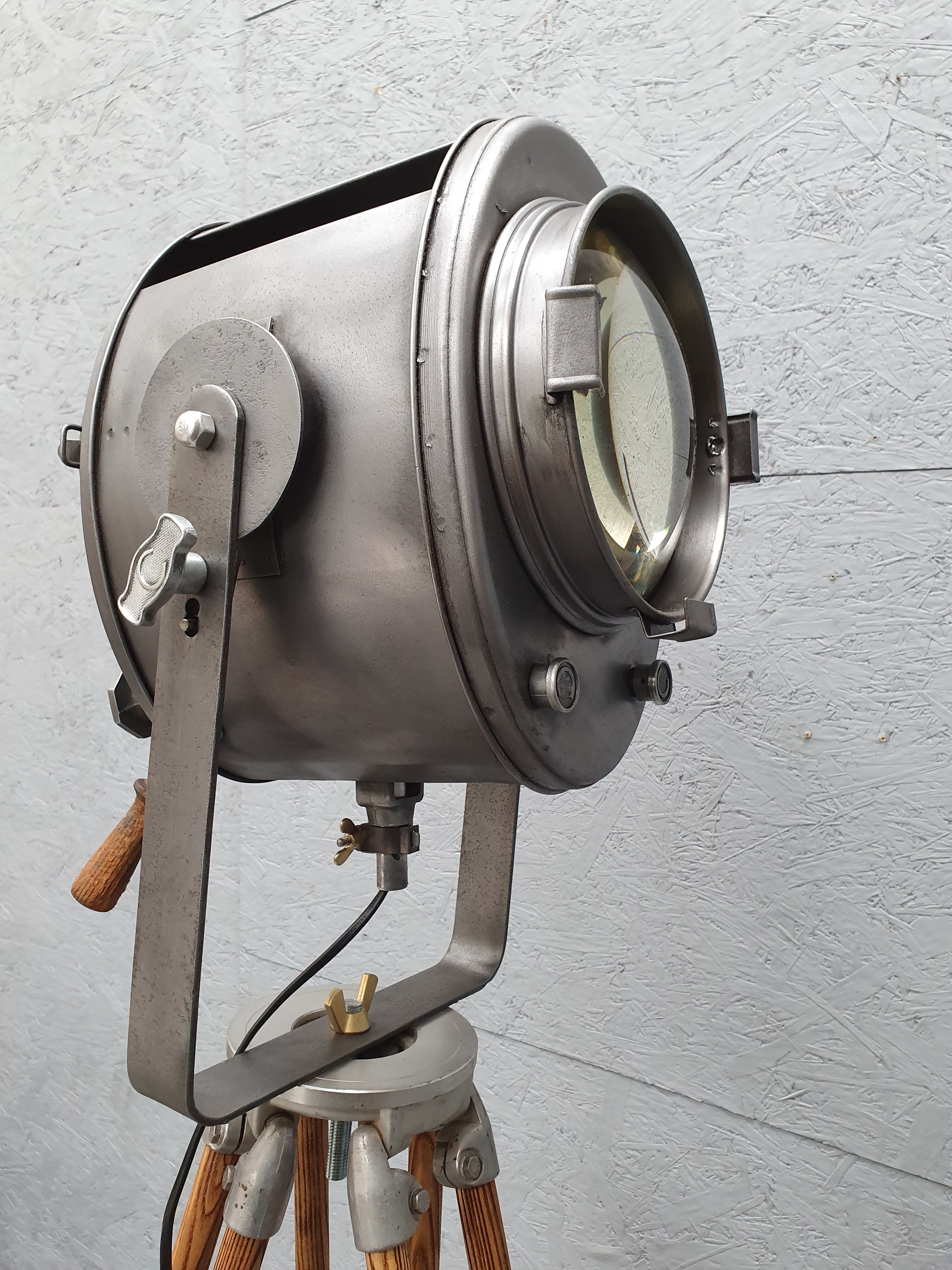 Projector AE Cremer industrial lamp on wooden trefoot