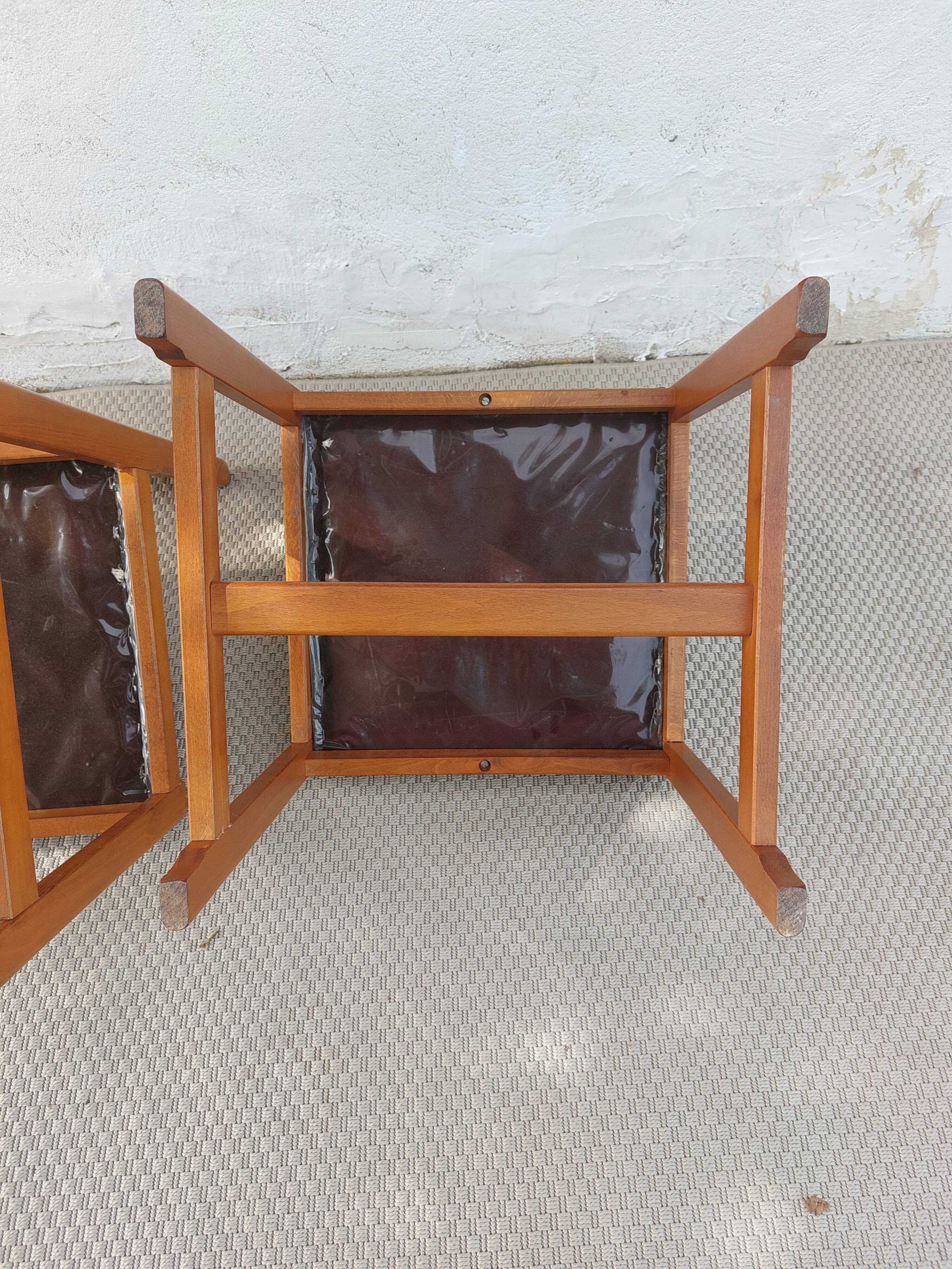 paire de chaises style scandinave, simili cuir noir