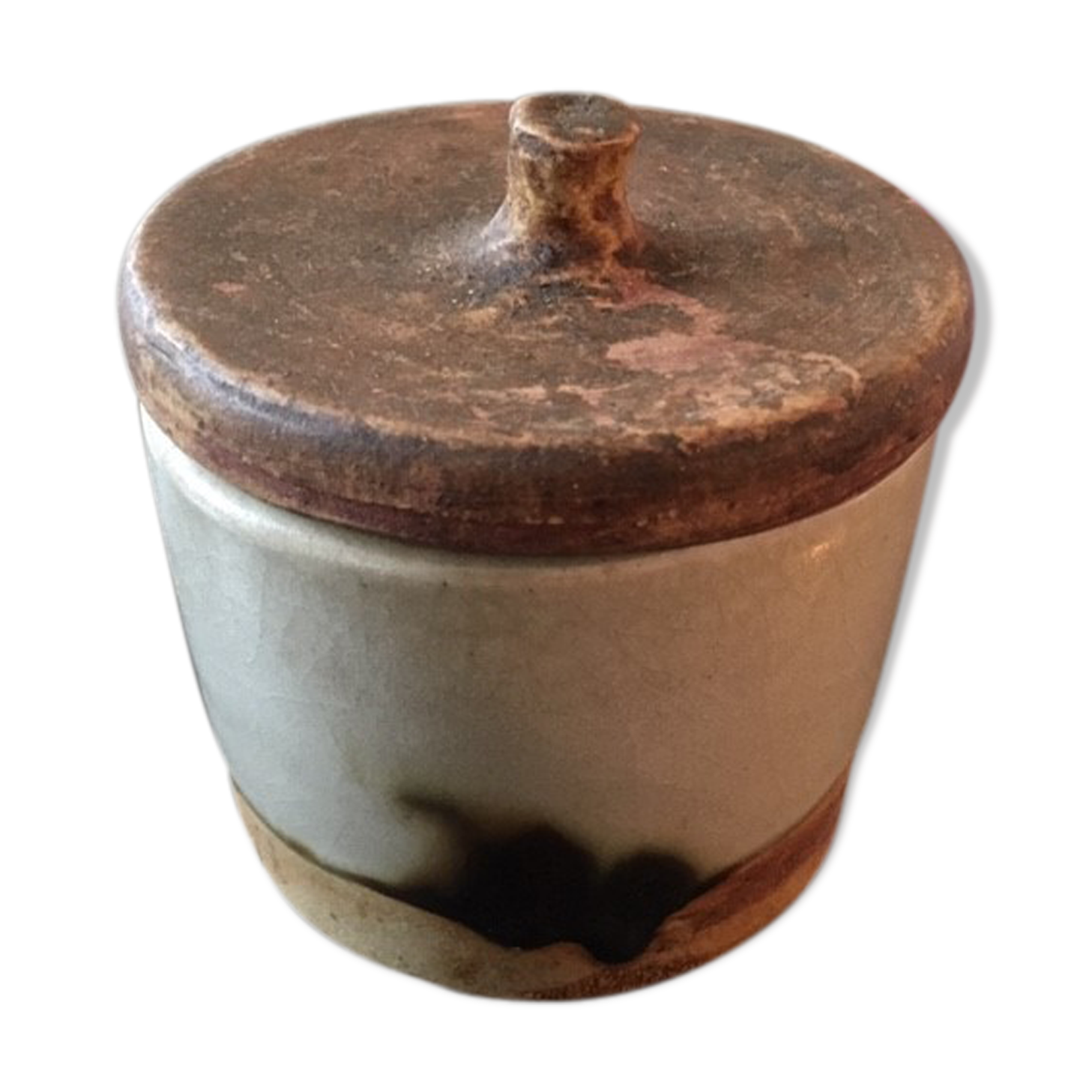 Terracotta pot of Dove Pottery