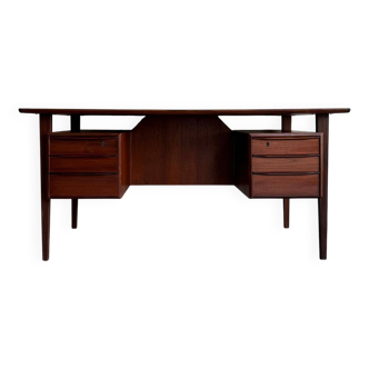 Danish desk by PeterLøvig Nielsen