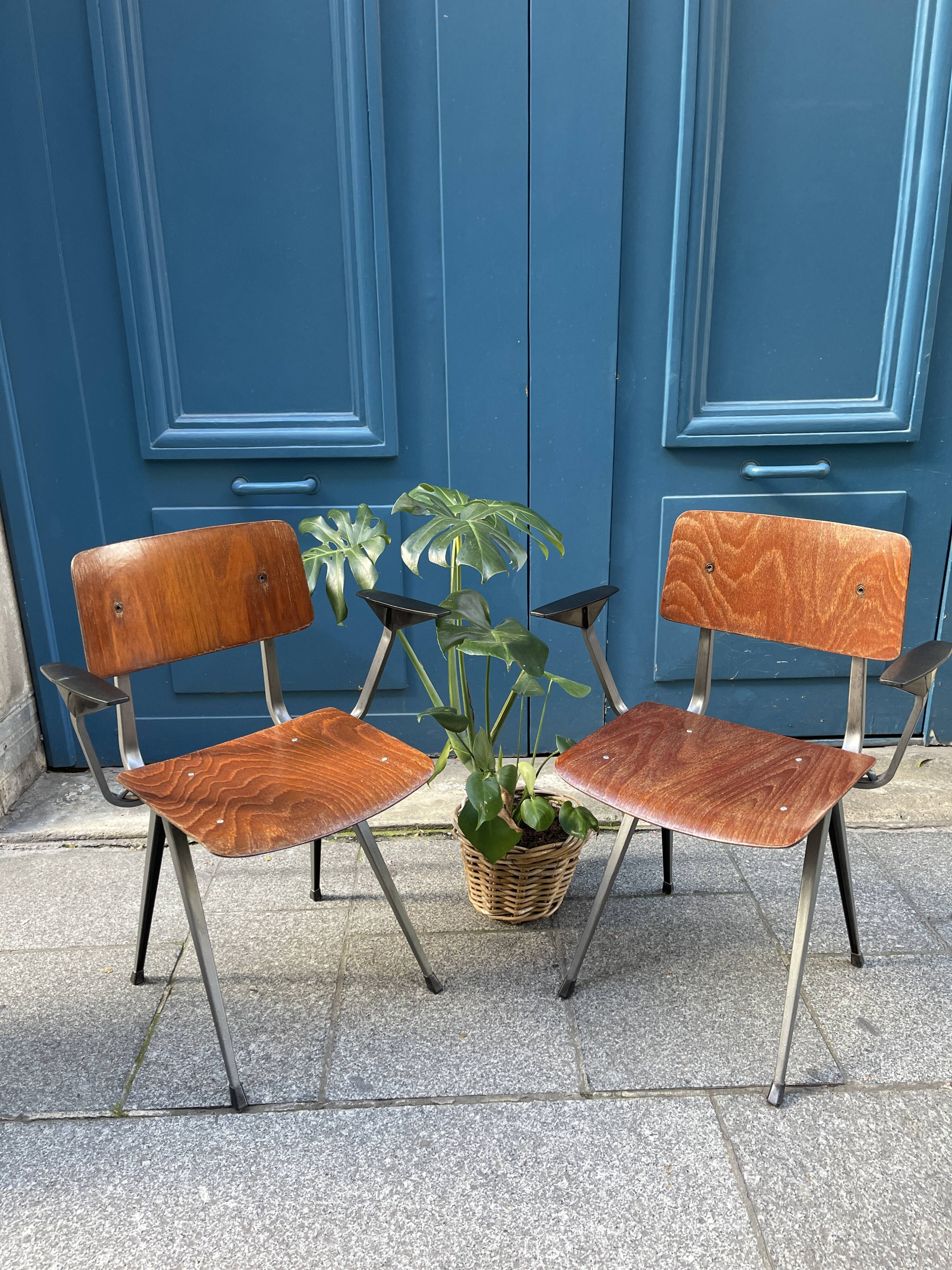 Friso Kramer wooden chair