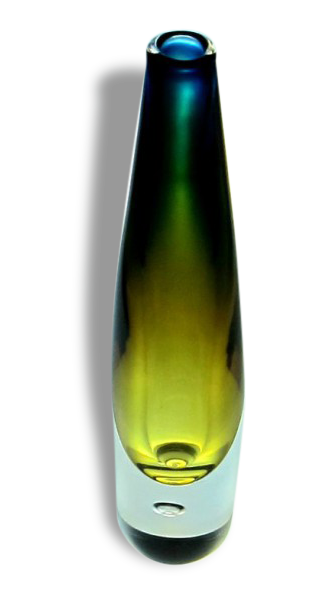 Vicke Lindstrand Kosta vase