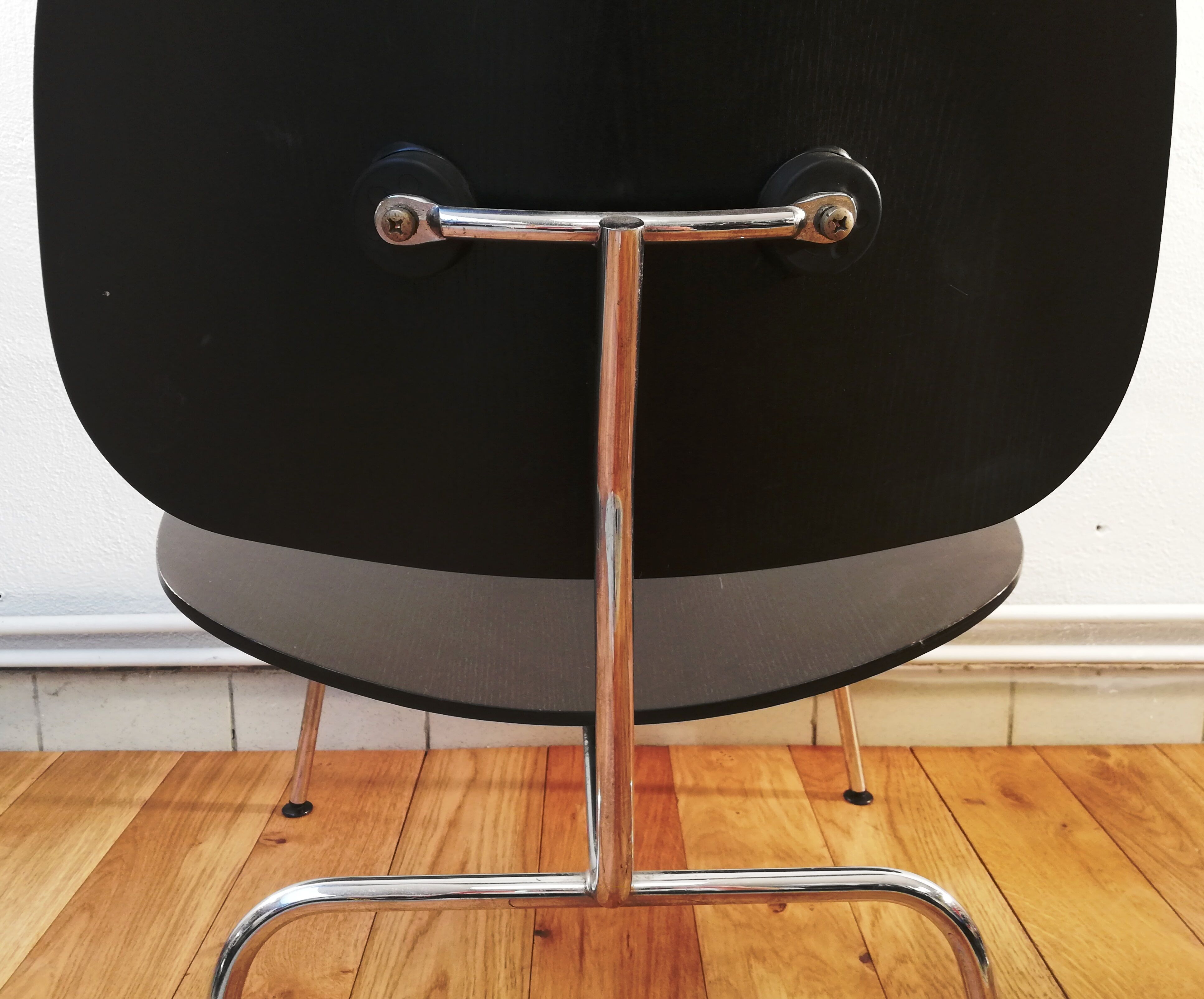 LCM Eames Chair