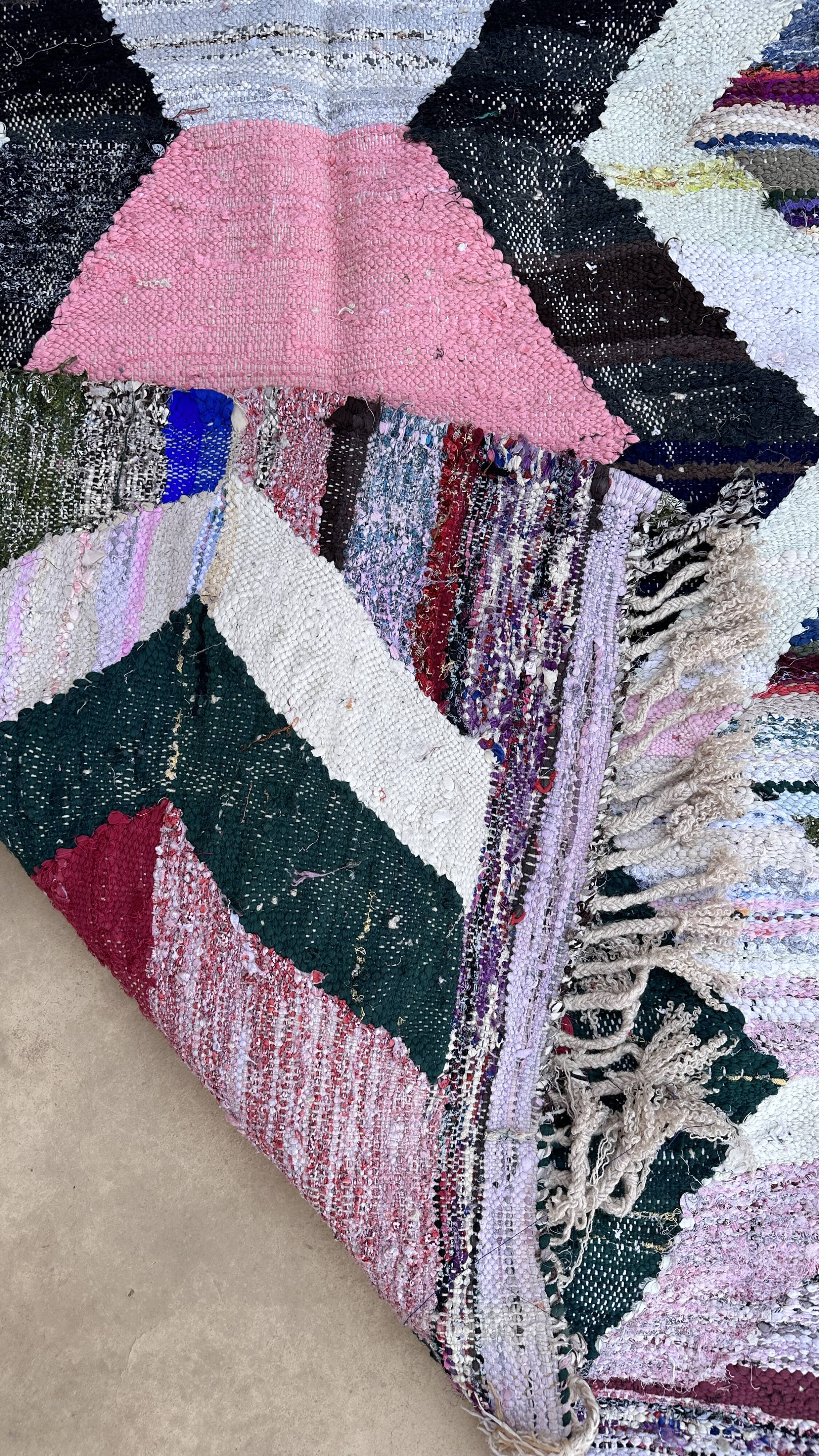 Colorful Moroccan rug - 125 x 214 cm