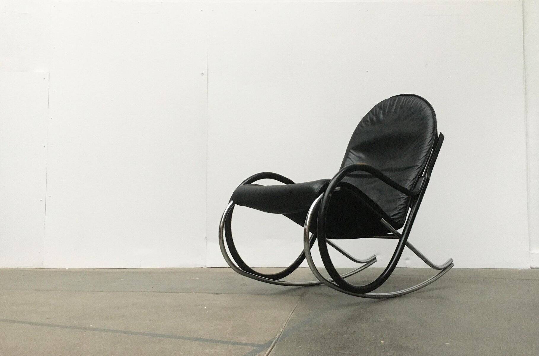 Chaise à bascule Vintage Swiss Nonna par Paul Tuttle pour Strässle
