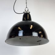 Lampe d'usine industrielle en émail noir avec dessus en fonte, années 1950