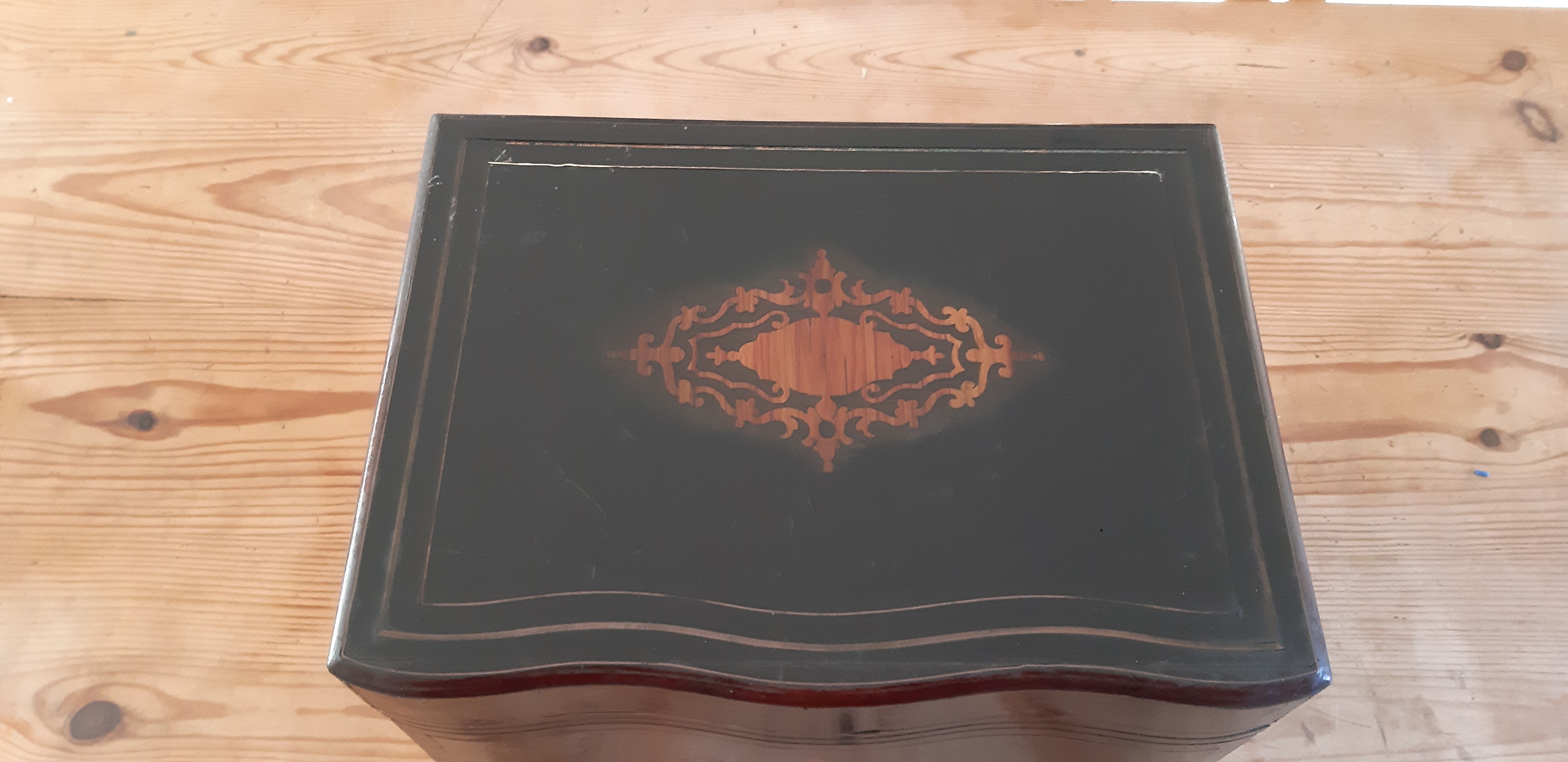 Napolèon III Liquor Cellar