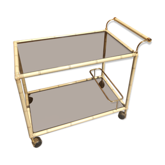 Serving table
