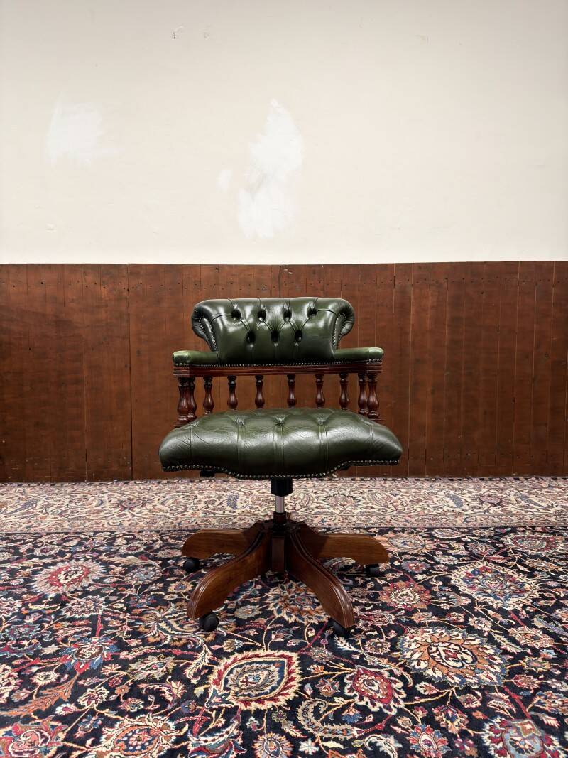 Chaise de bureau Chesterfield verte anglaise classique