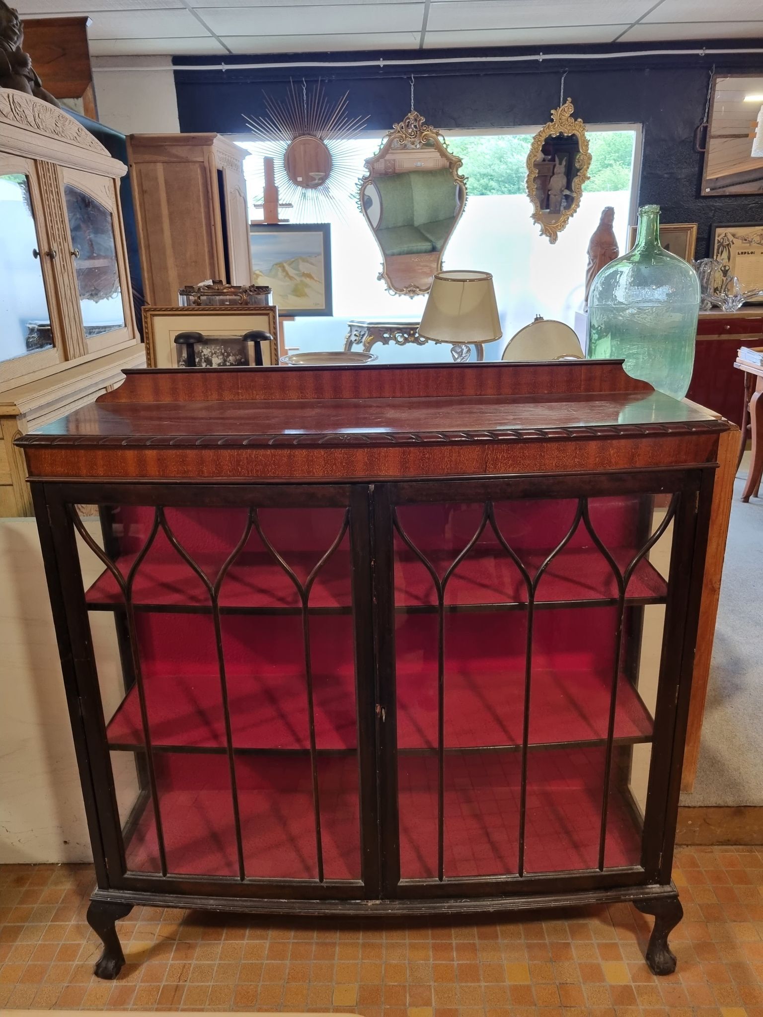 English mahogany showcase
