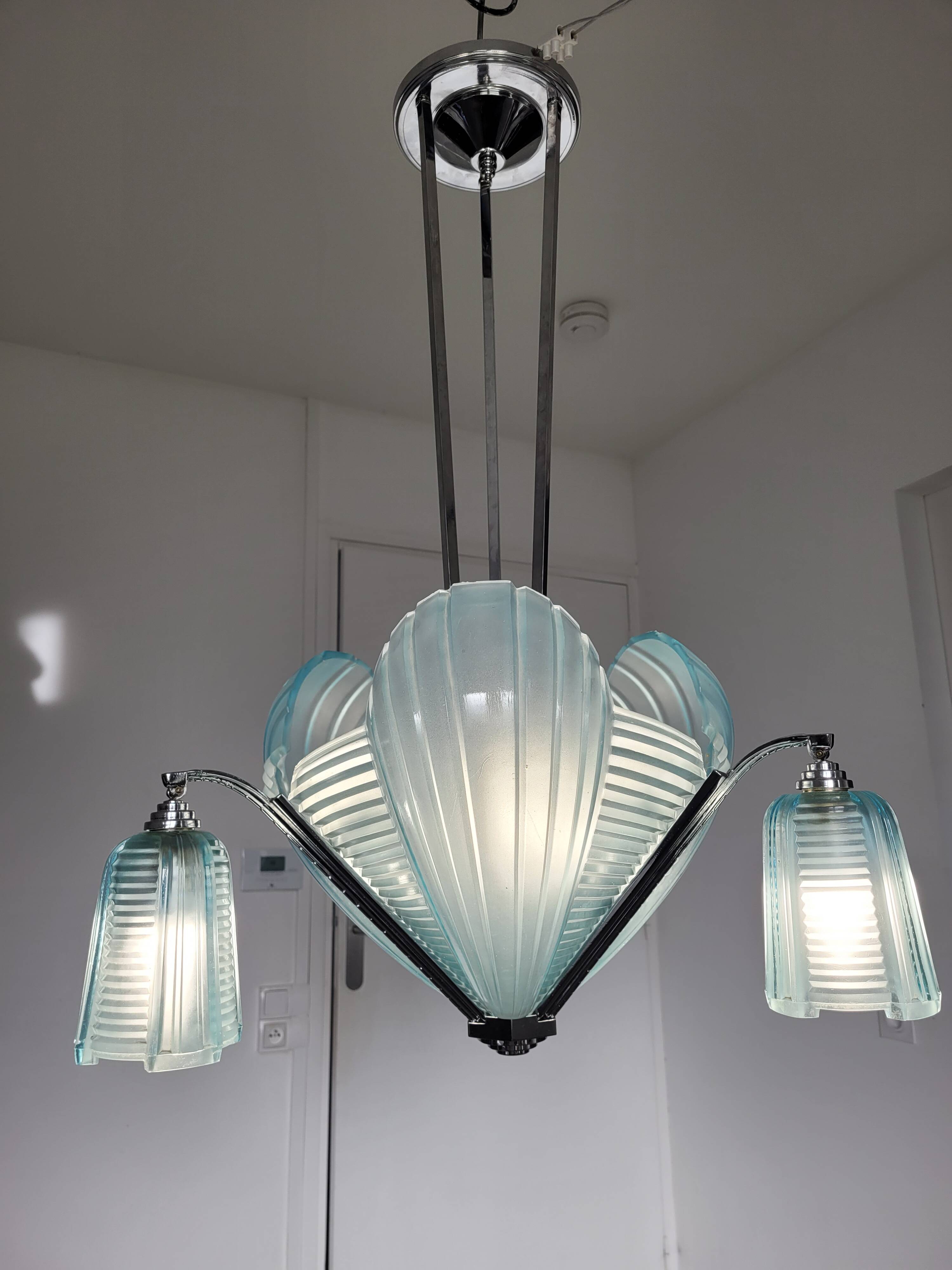 Art-Deco chandelier by Atelier Petitot