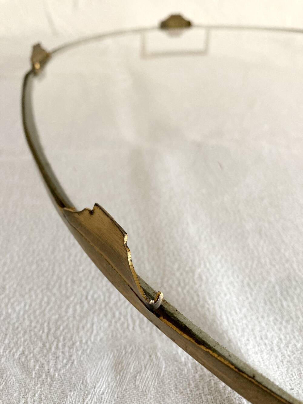 Oval serving tray in glass and brass, late 19th - early 20th century