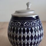 Beer mug with tin lid