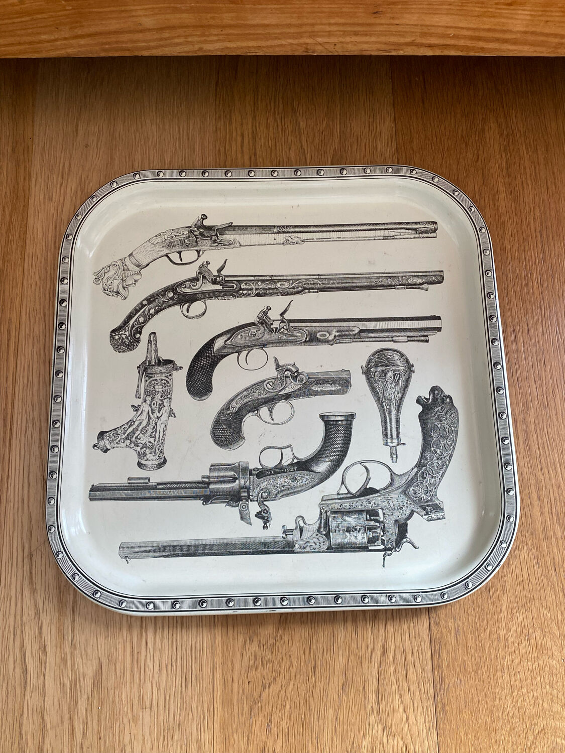 Metal tray Piero Fornasetti "Guns" 60s revolvers