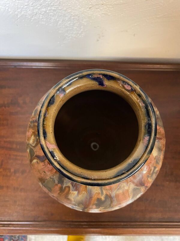 Vase en gres ceramique signé renault argent gres emaille polychrome