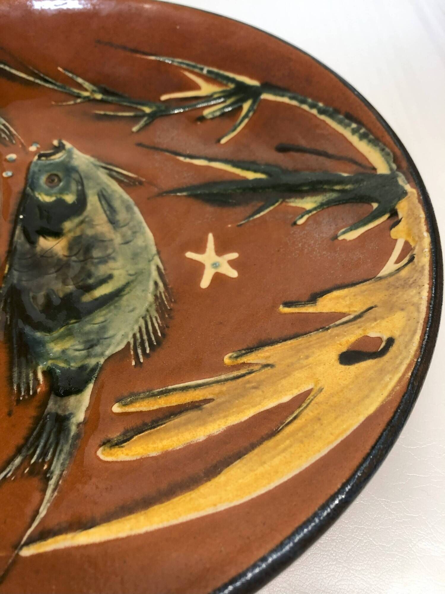 Lluís Puigdemont artisanal dish in enameled ceramic with fish decor