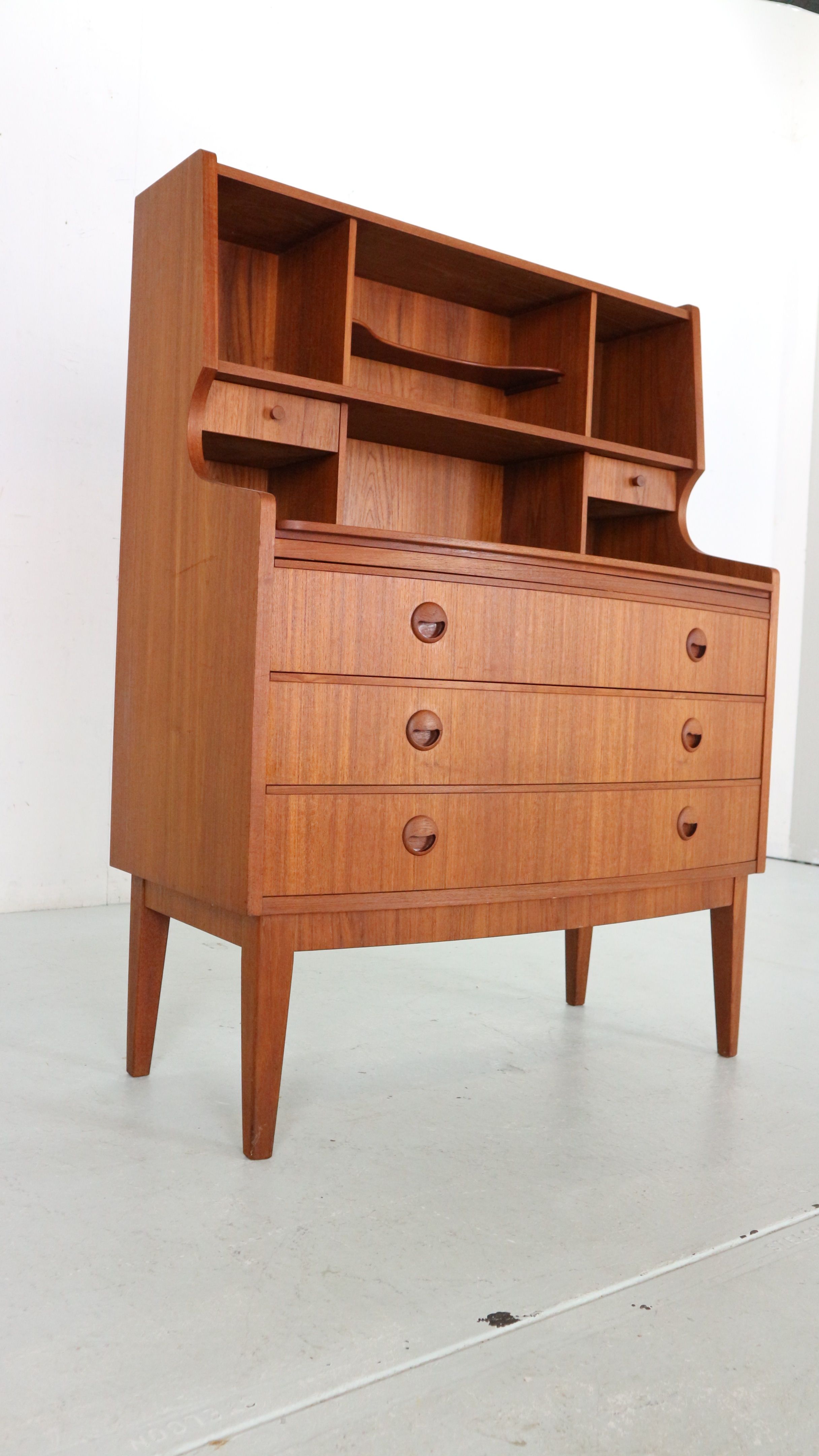 Secretary desk, 1960