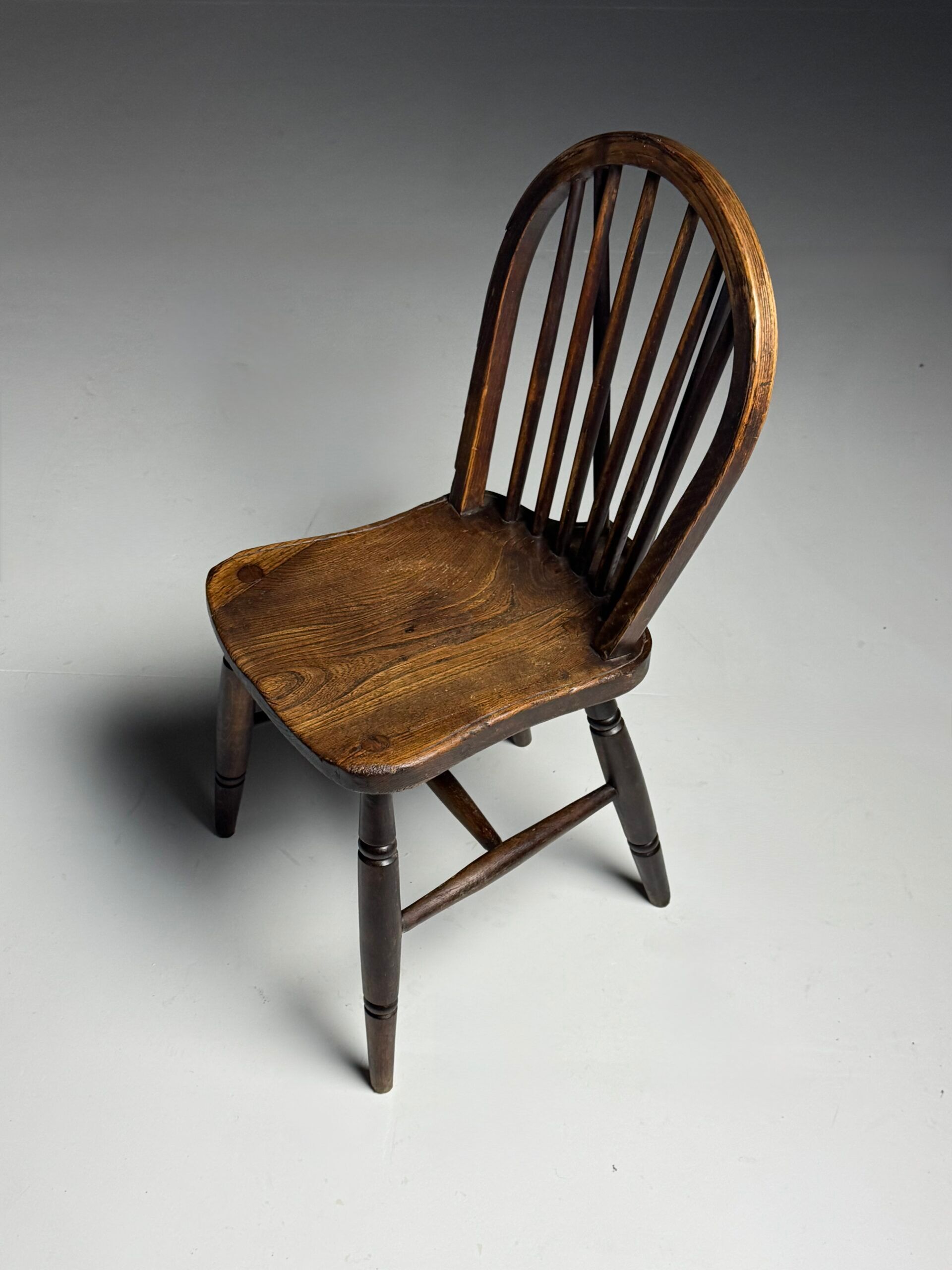 Set of 4 Windsor dining chairs