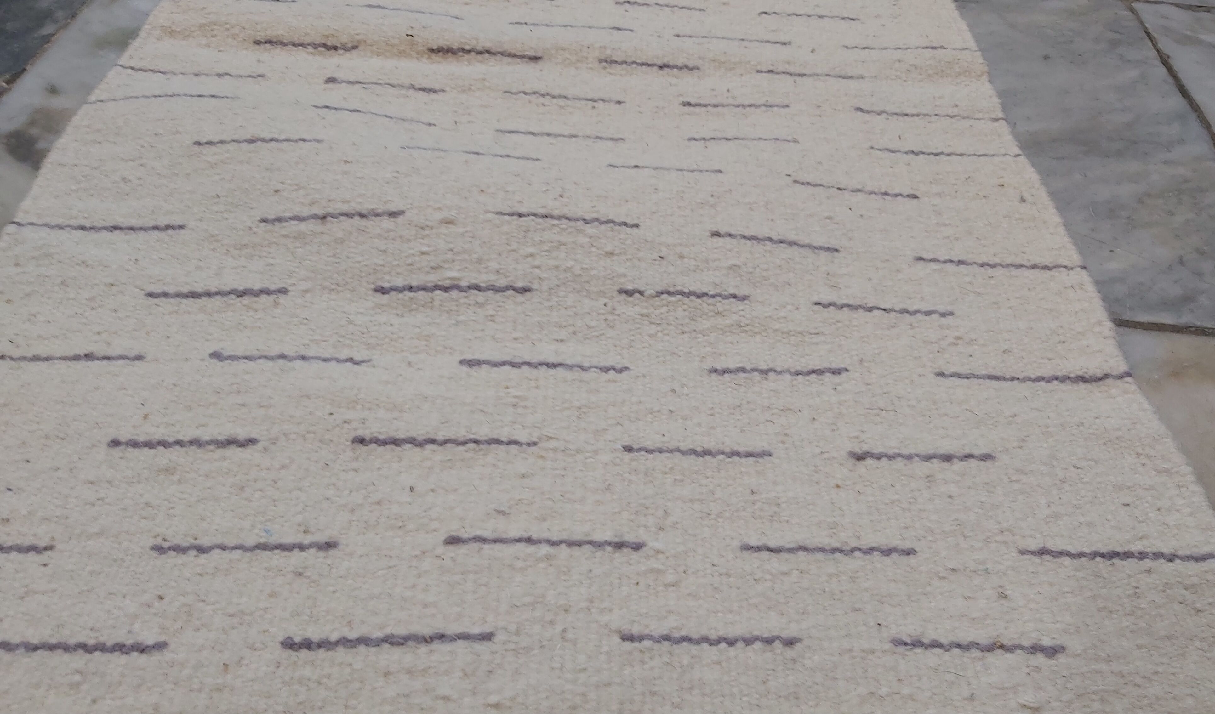 Traditional white and purple carpet 57x126cm