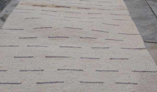 Tapis blanc et violet traditionnel 57x126cm