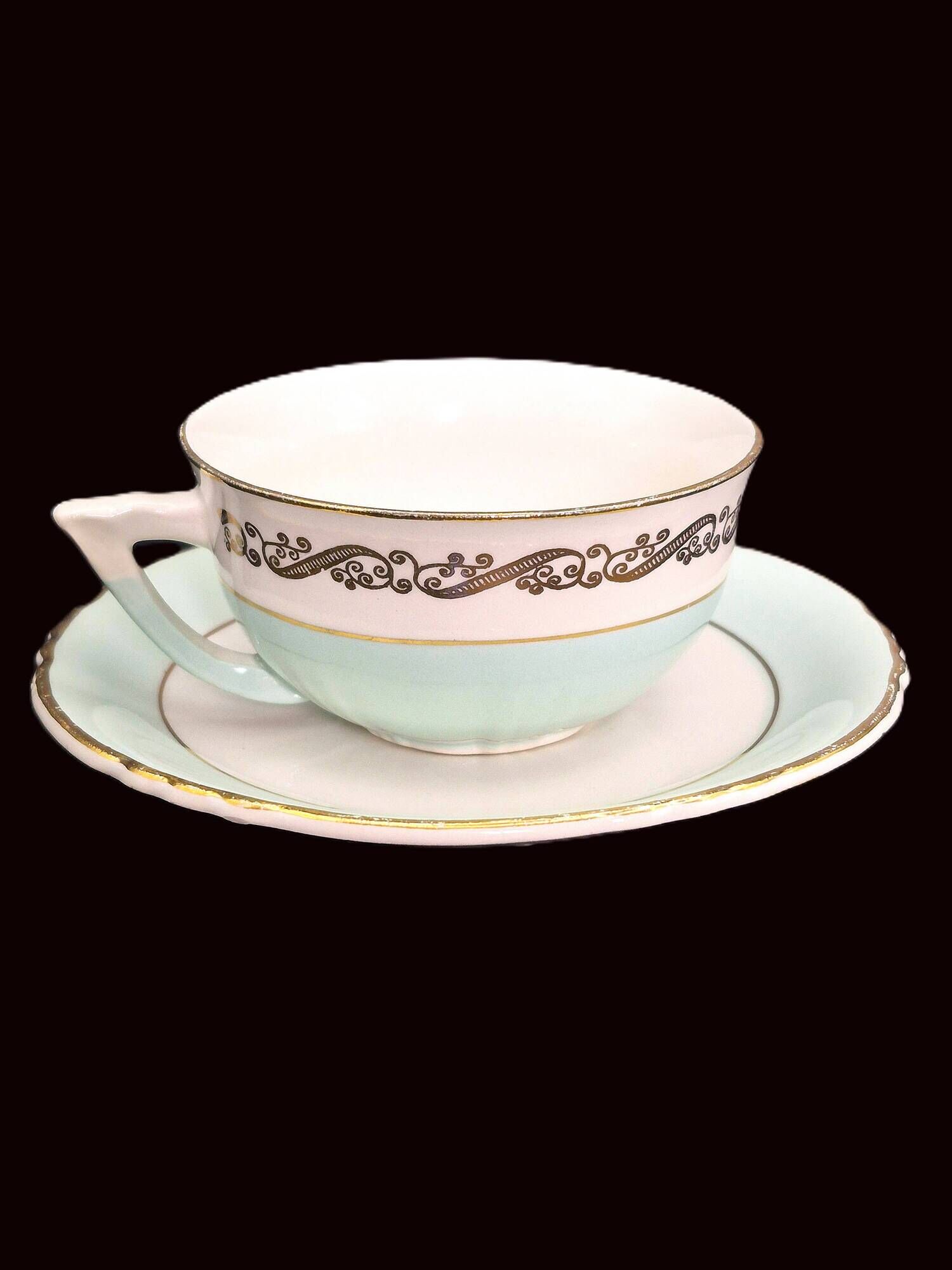 Vintage 4 cup and saucer set Seville Moulin des Loups Orchies