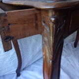 Louis XV cabaret desk with 2 straw chairs