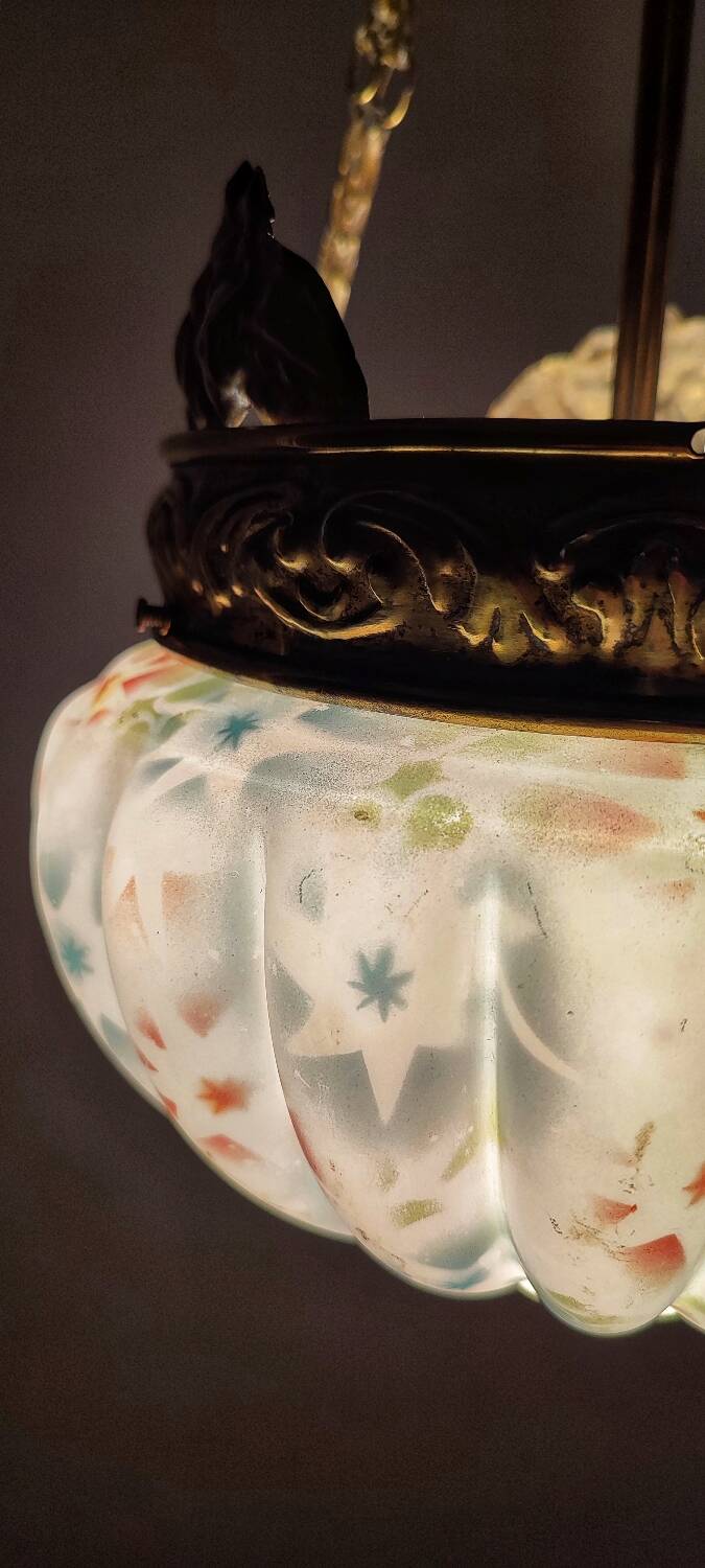 Lámpara de techo "Art Nouveau" de latón y cristal.  España, 1930s.