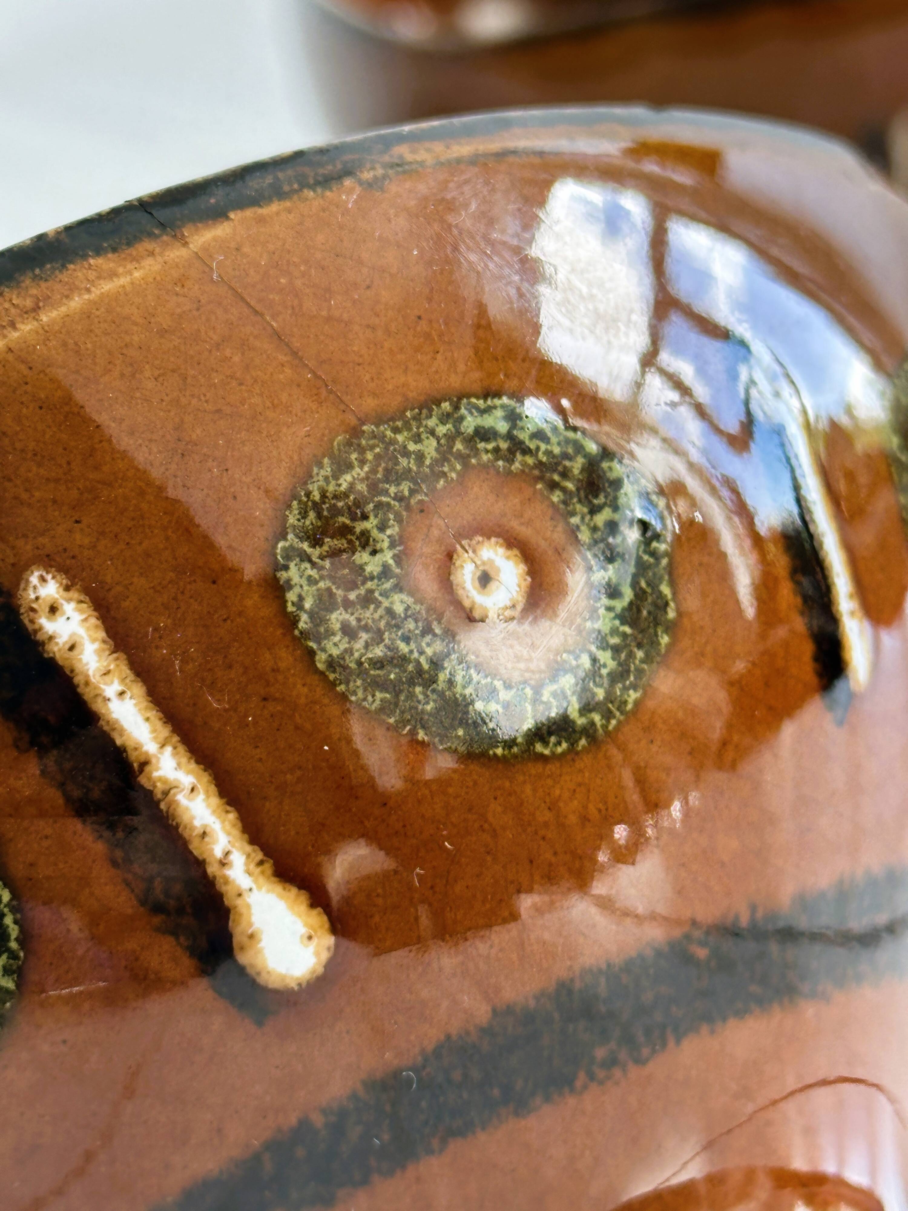 3 ceramic bowls.