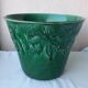 Green ceramic cache-pot