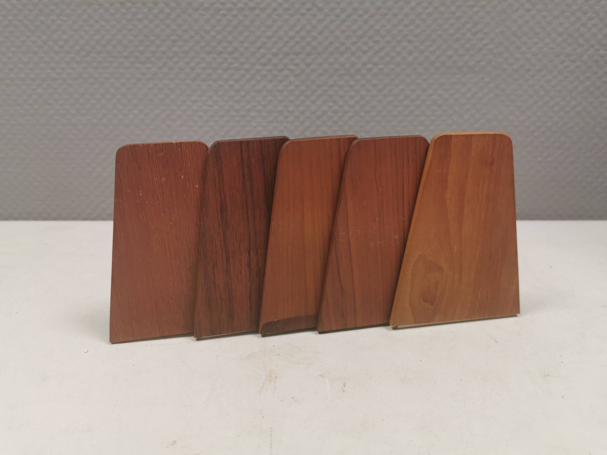 5 vintage bookends from the 1960s, teak with metal feet by Kai Kristiansen