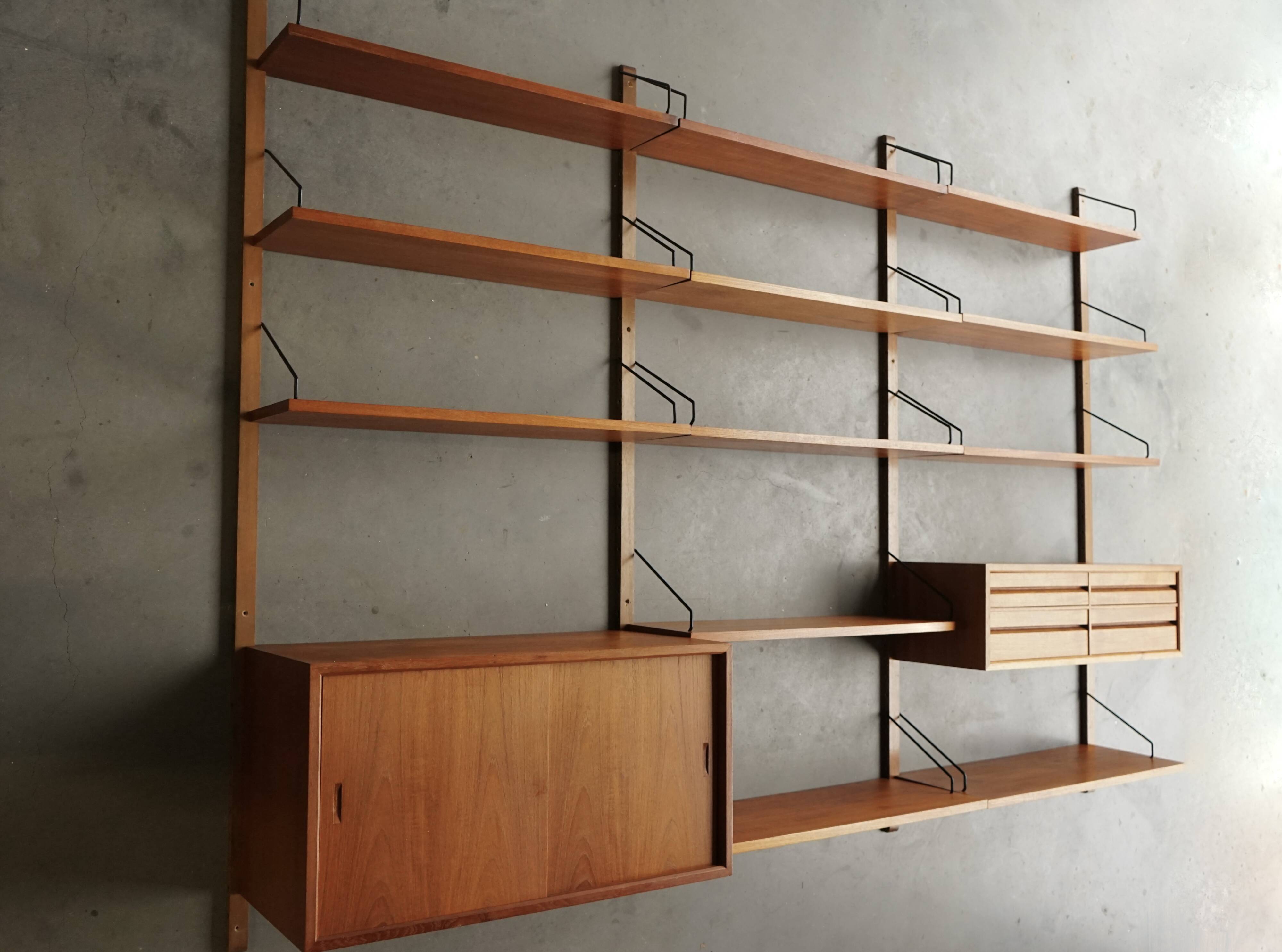 Meuble mural en teck danois du milieu du siècle par Poul Cadovius pour Cado