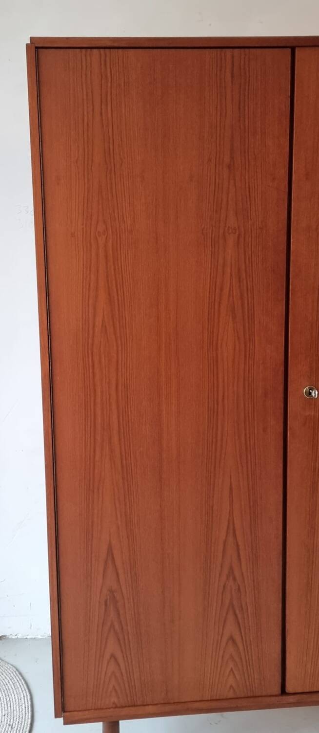 Armoire du milieu du siècle