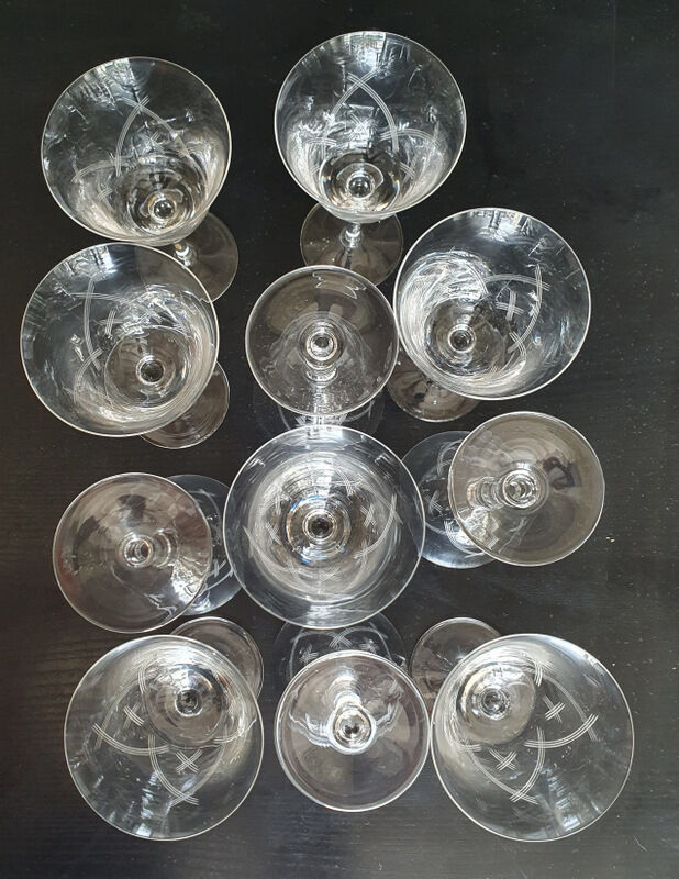 11 Large crystal glasses engraved Boch geometric pattern