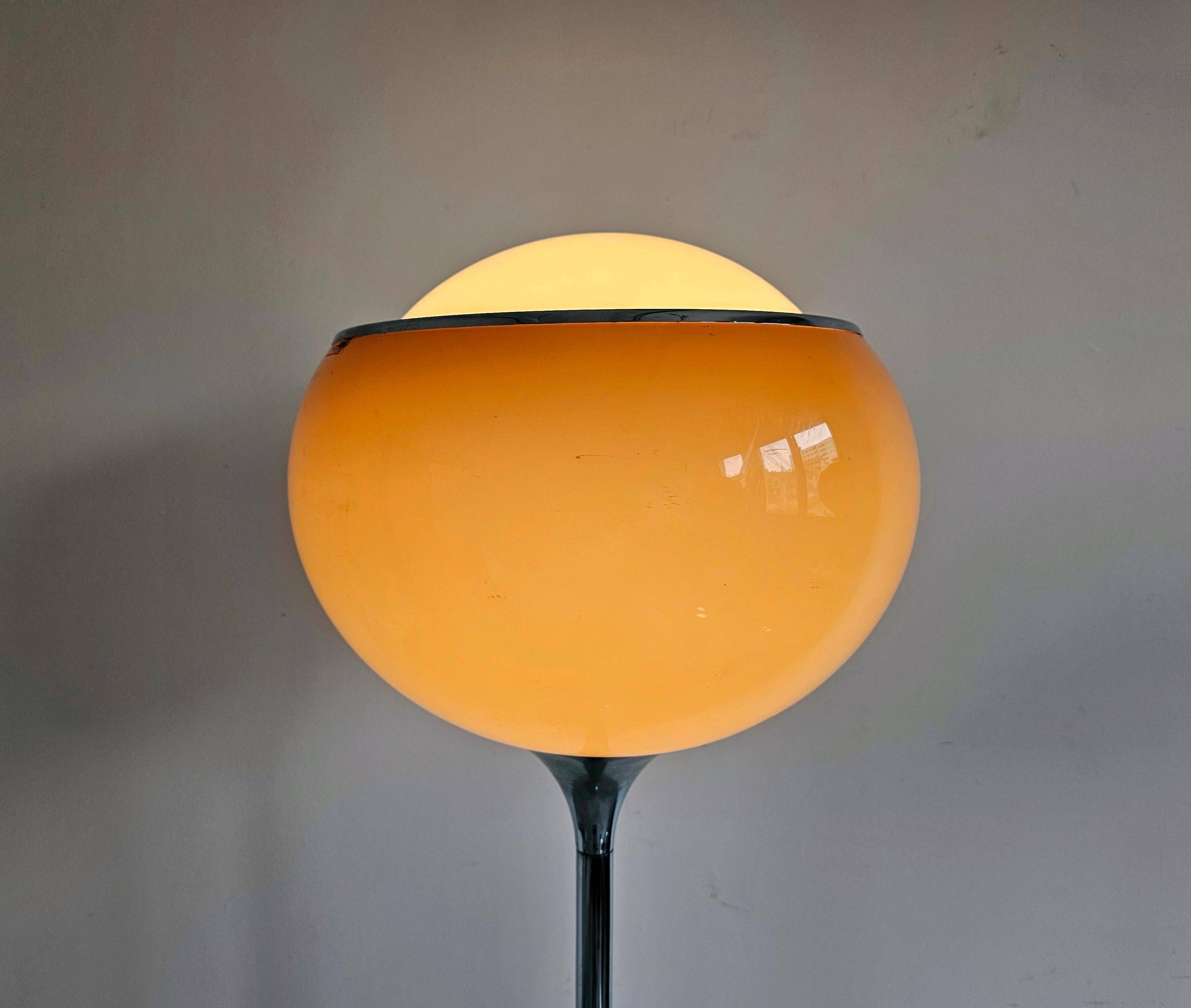 Mid-Century Floor Lamp "Flash" or "Large Bud" by Harvey Guzzini