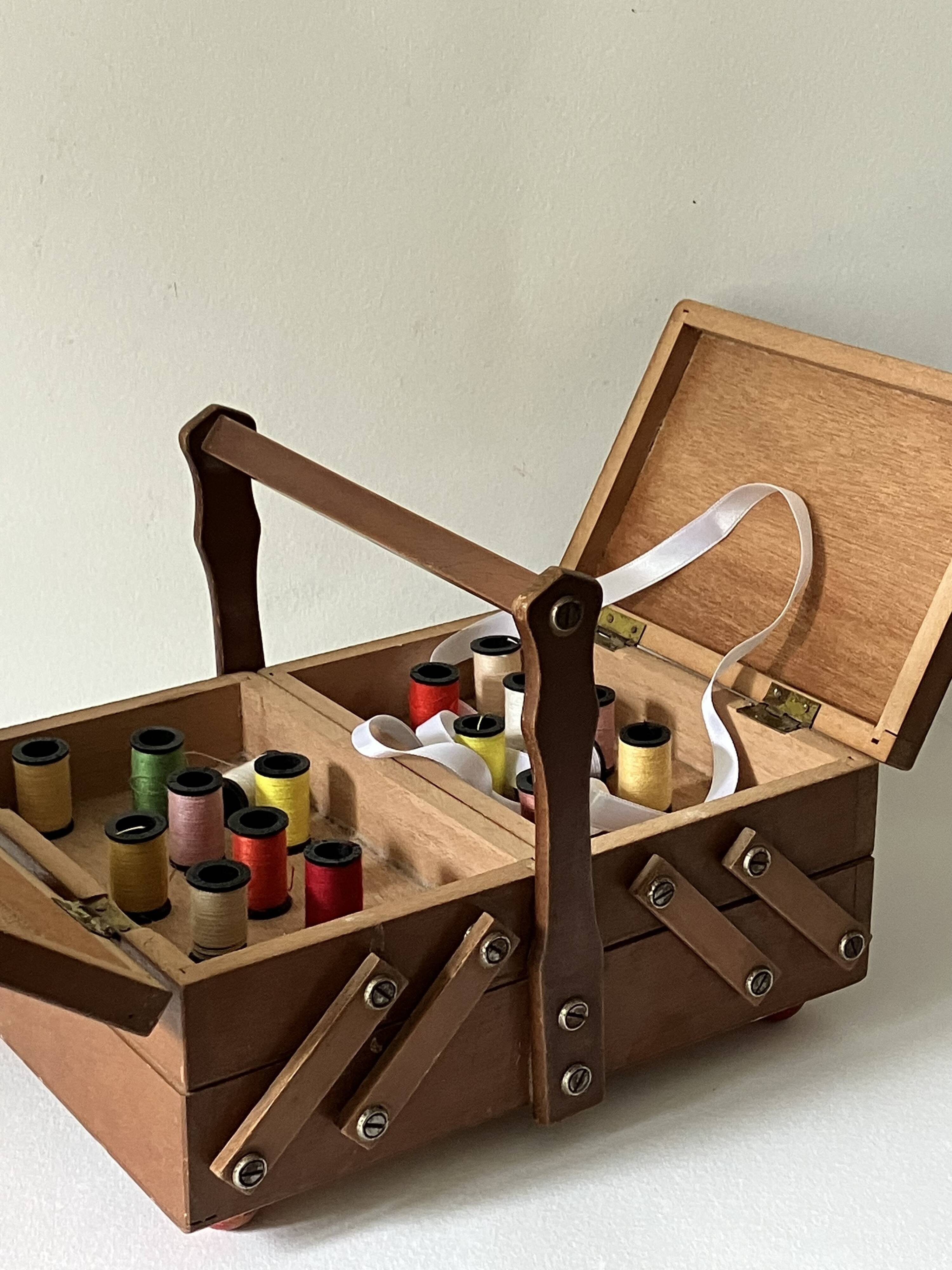 Old toy, little worker