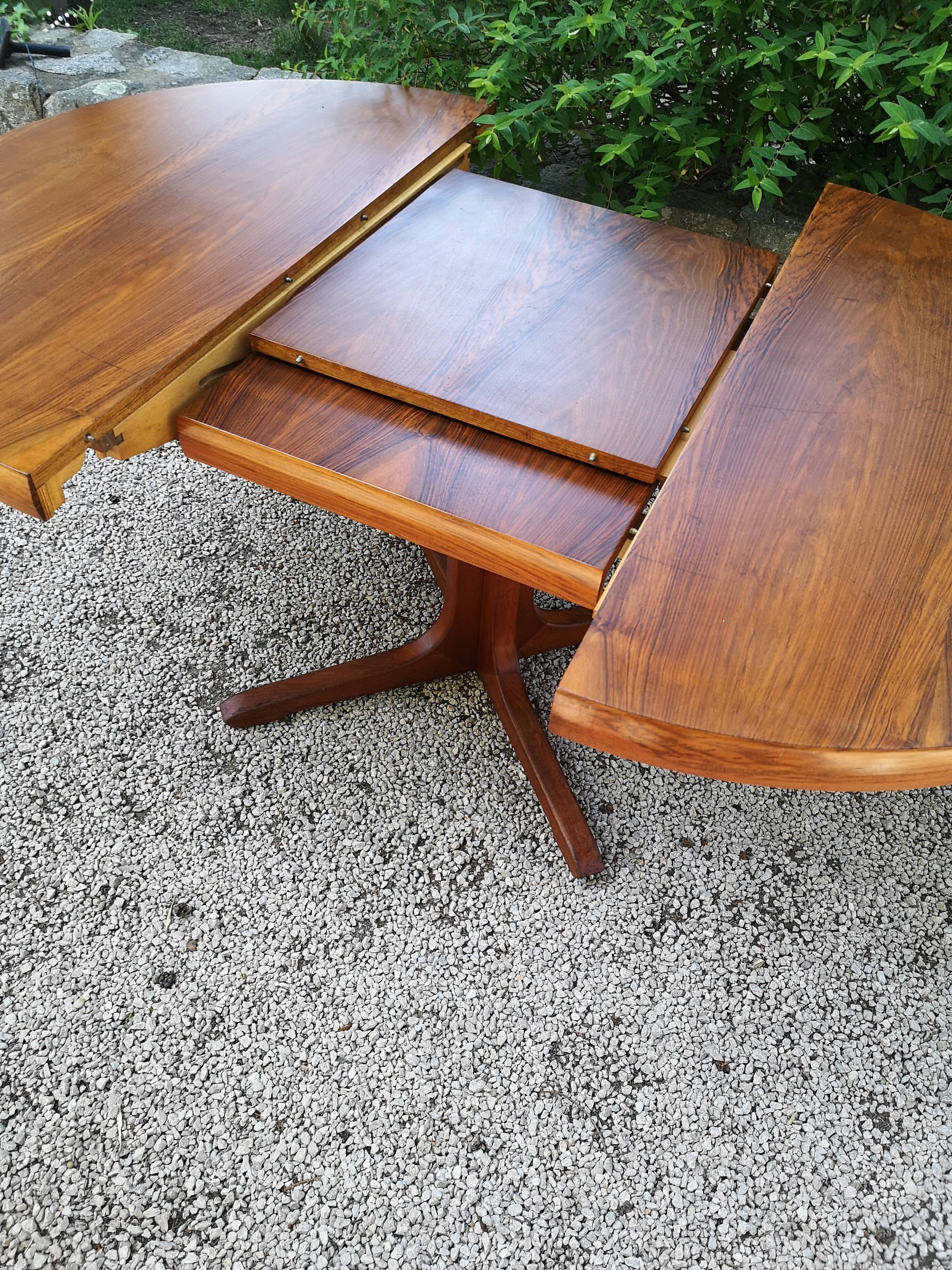 Baumann rosewood system table