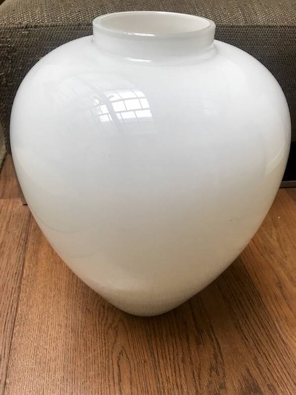 Pair of vases/urns signed Barovier & Toso (Murano)