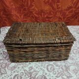 Coffre en bois tressé