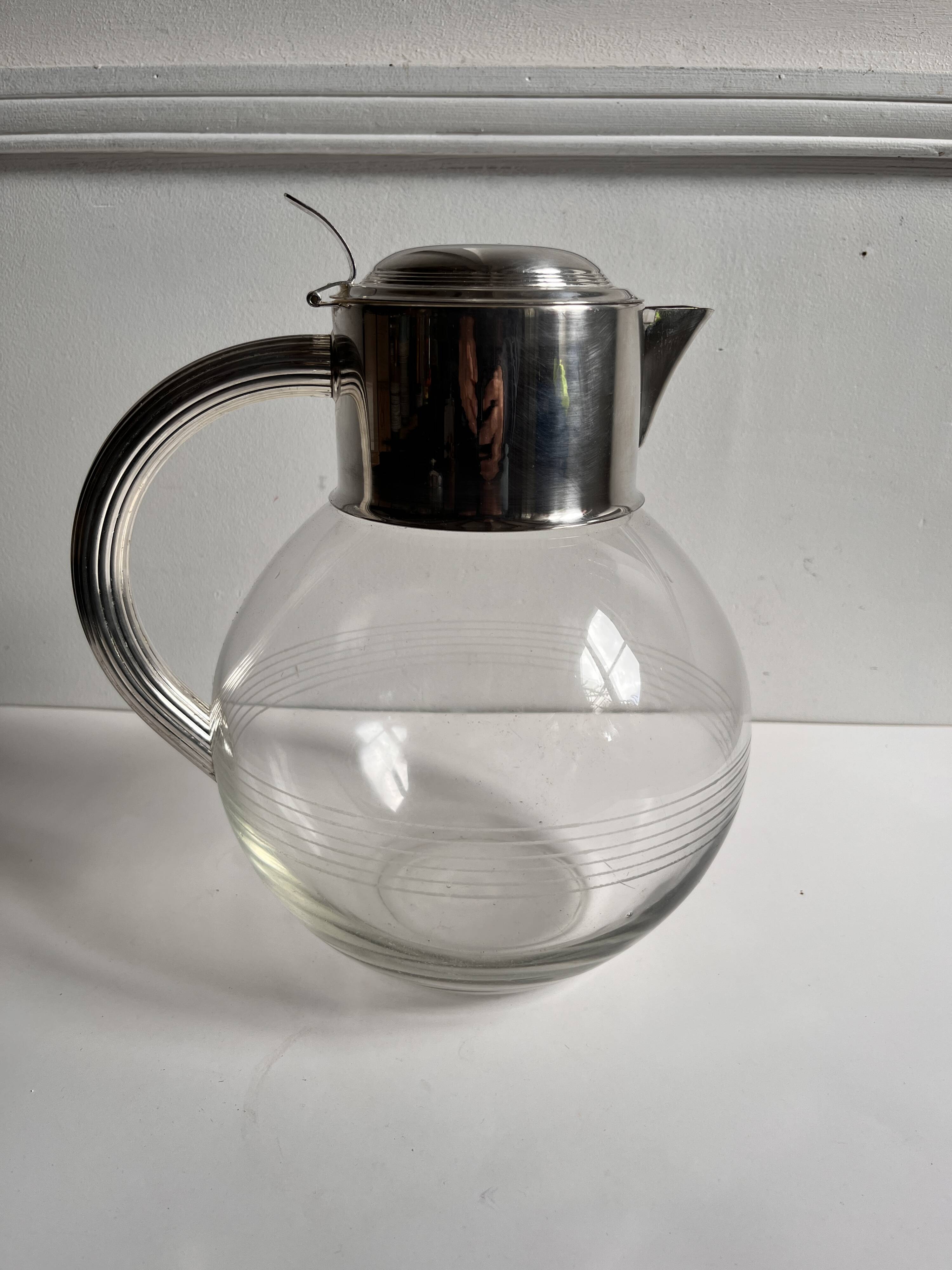 Carafe art déco