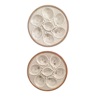 Set of two oyster plates