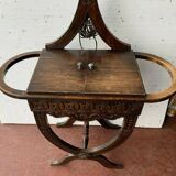 Travailleuse en hêtre teinté table a couture XX siècle