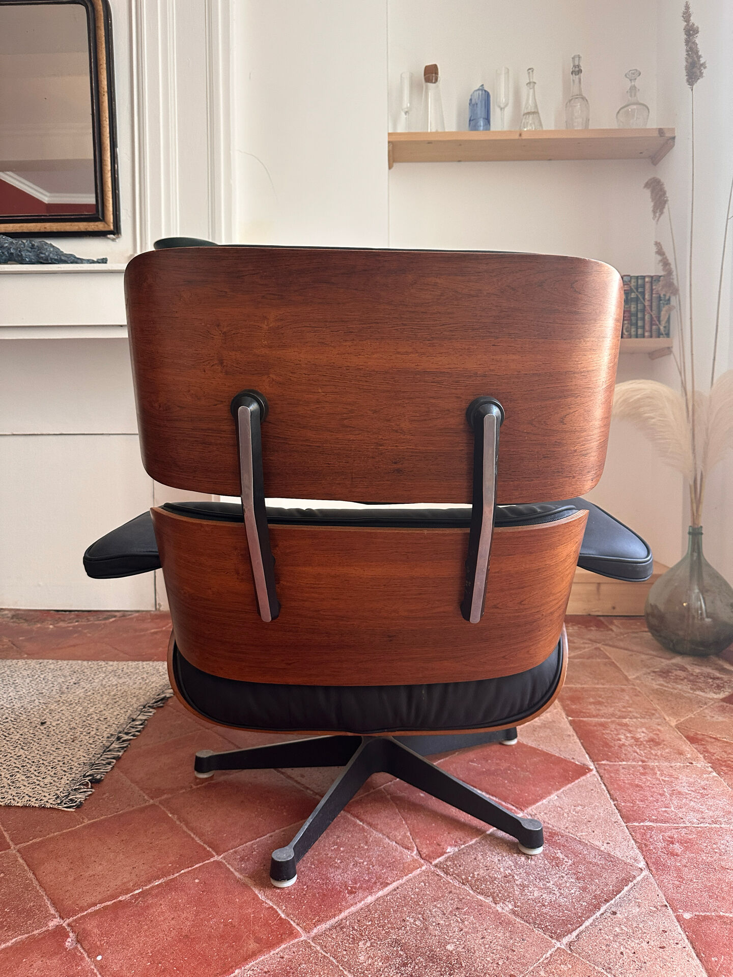 Eames Lounge Chair Mobilier International edition