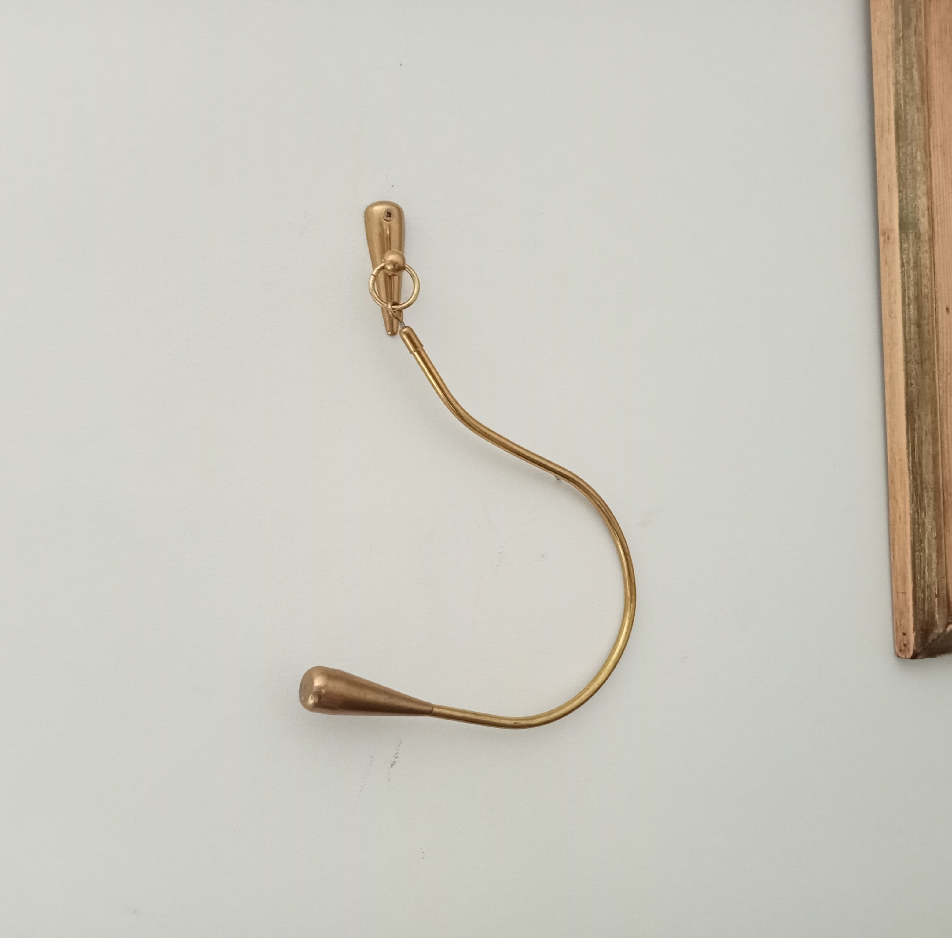 Vintage patère in solid golden brass