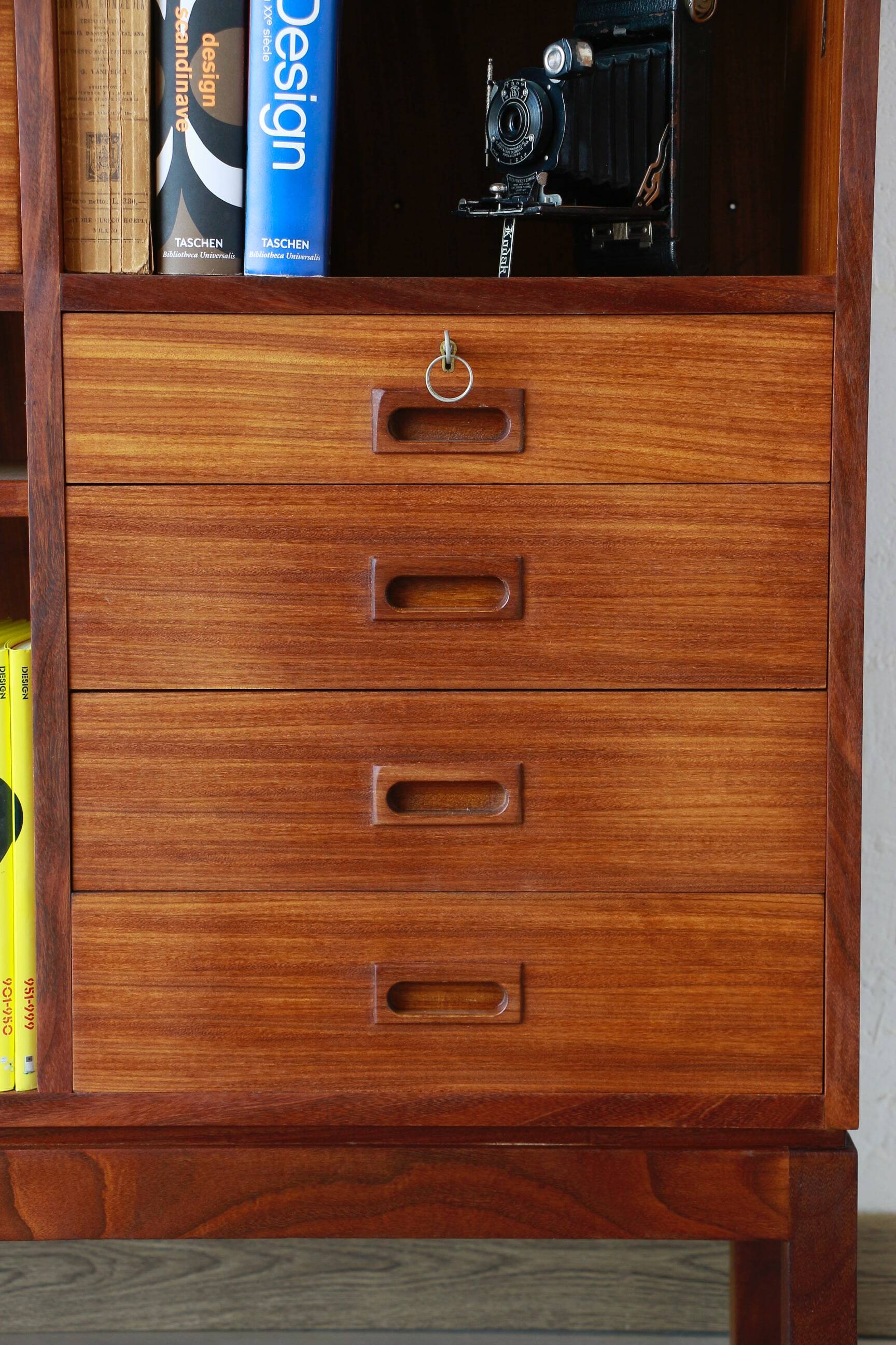 Bibliothèque/bureau militaire - Années 1970 - Mann Egerton