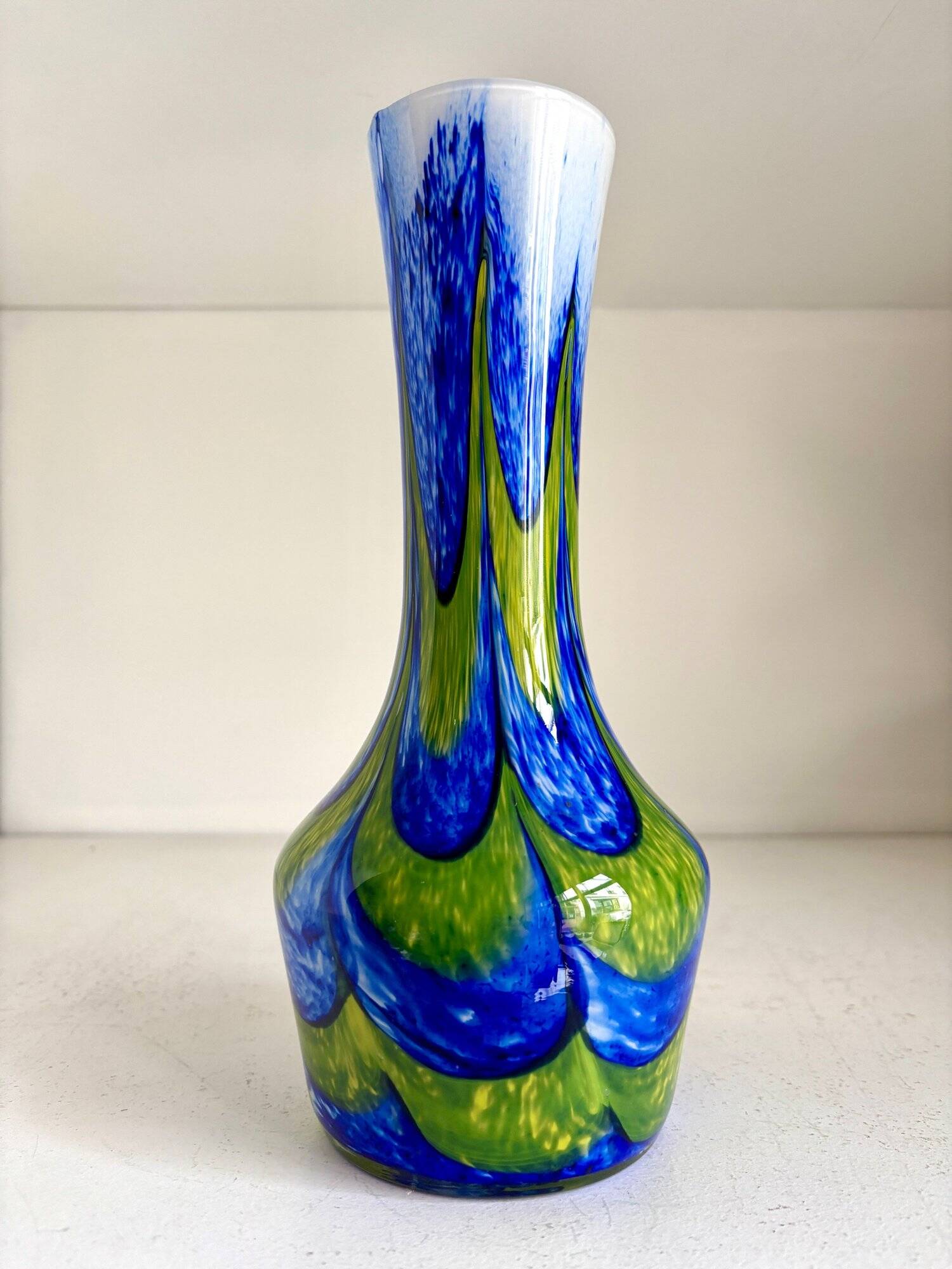 Vase en pâte de verre bleue et verte