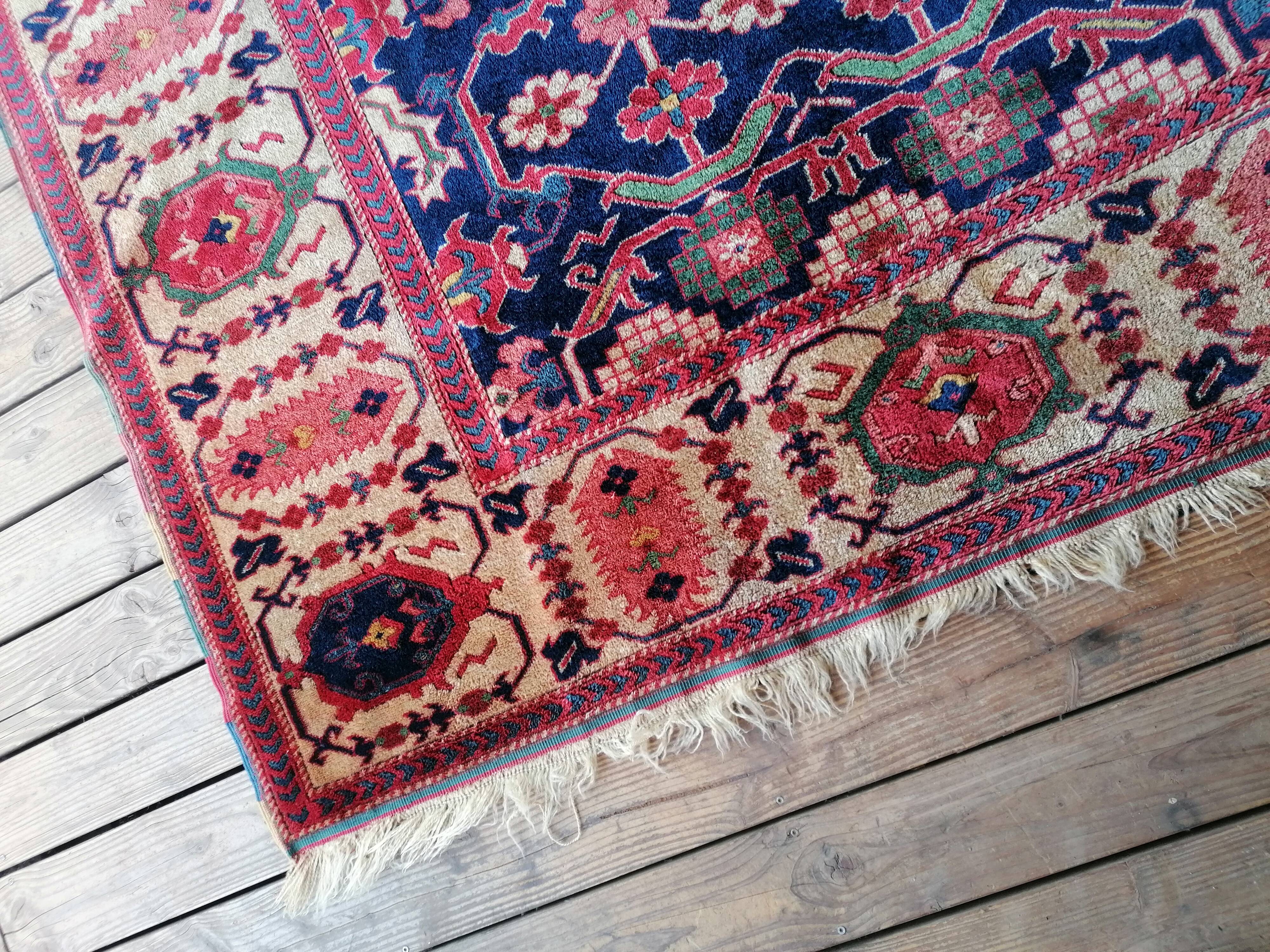 Antique Persian Heriz Afshar rug 200 x 276 cm