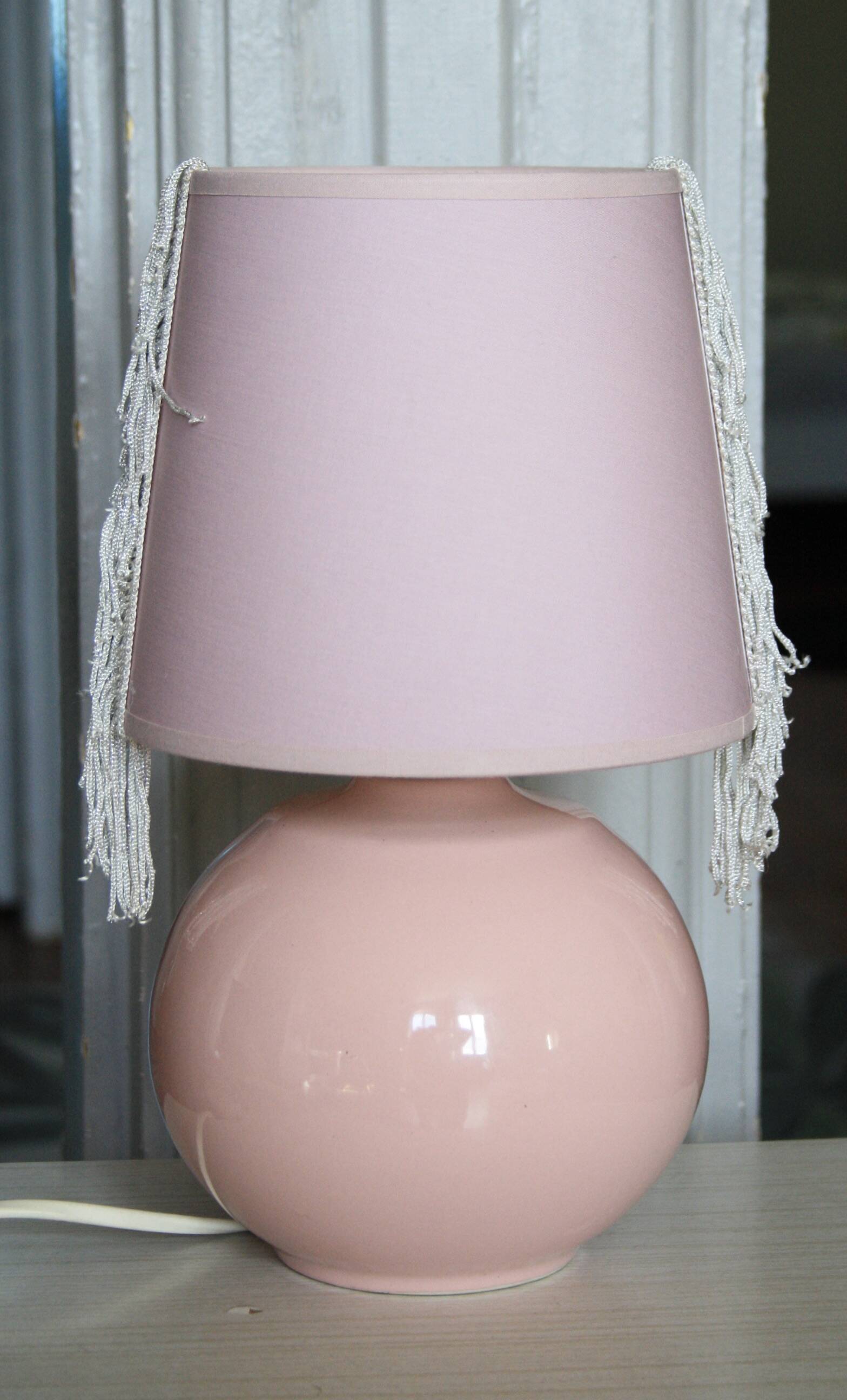 Pink ceramic ball lamp