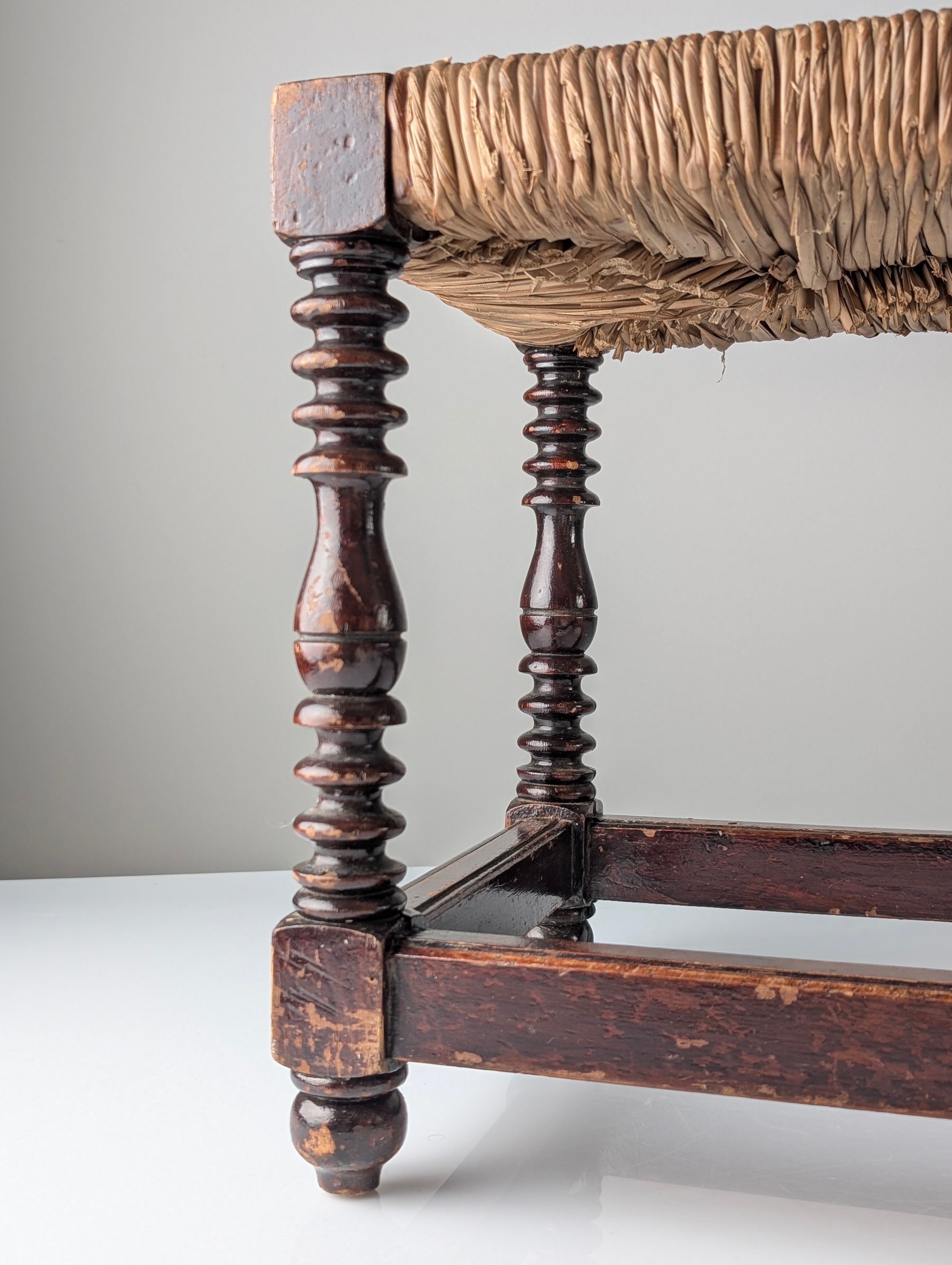 Traditional Spanish rush bench with turned legs, 1940s